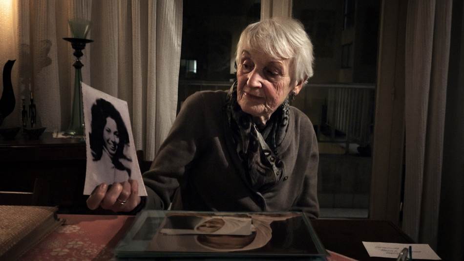 آني كنفاني بعيون إيطالية