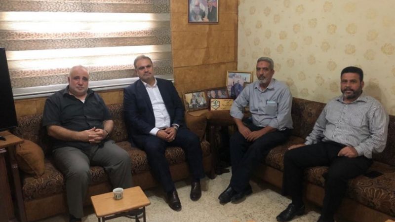 فتح وحماس تبحثان آليات تحييد مخيمات الجنوب
