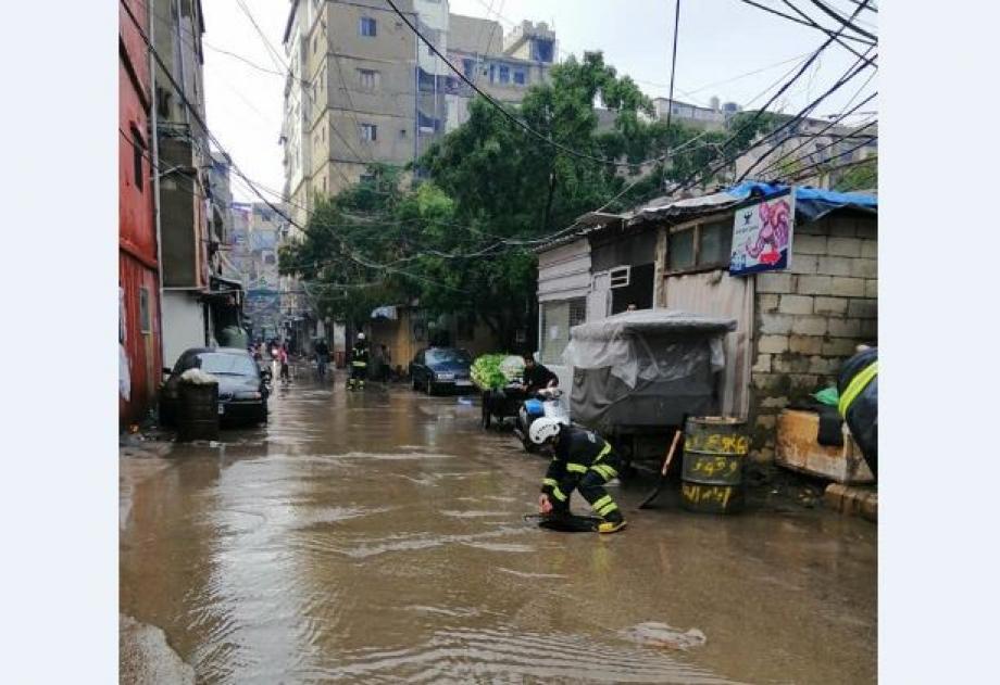 أضرار متفاوتة ببيوت مخيمات صور بفعل الأحوال الجوية