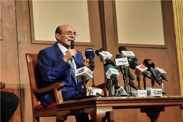 صبحي يشبه الإنقسام الفلسطيني بتنافس الأهلي والزمالك