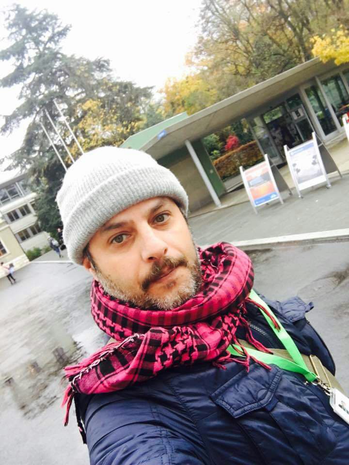 عباس لـ شبابيك: في بلادنا تخاف الاسماك من الماء وتصعد الى السفينة