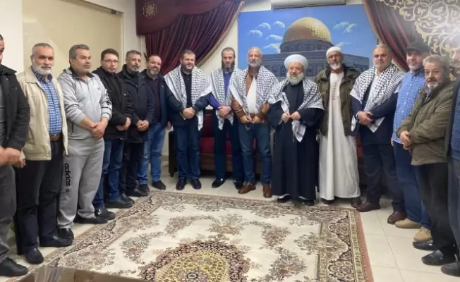 لجان أحياء عين الحلوة تدعو لمصالحات في المخيم