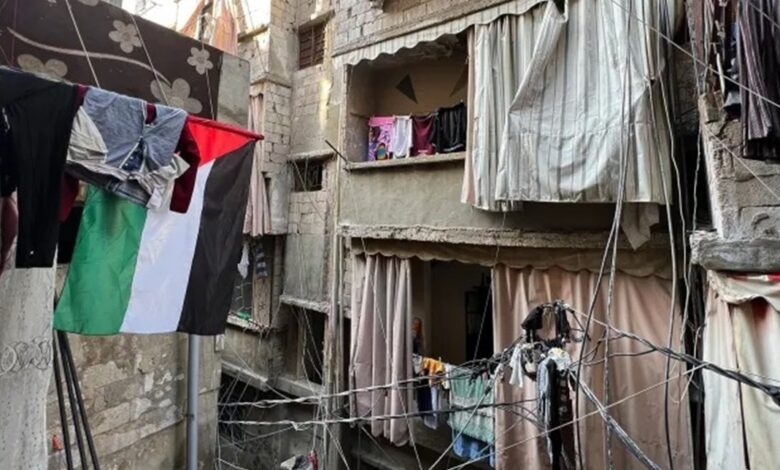 أعلام فلسطينية على أسطح مخيمات بيروت في ذكرى النكبة