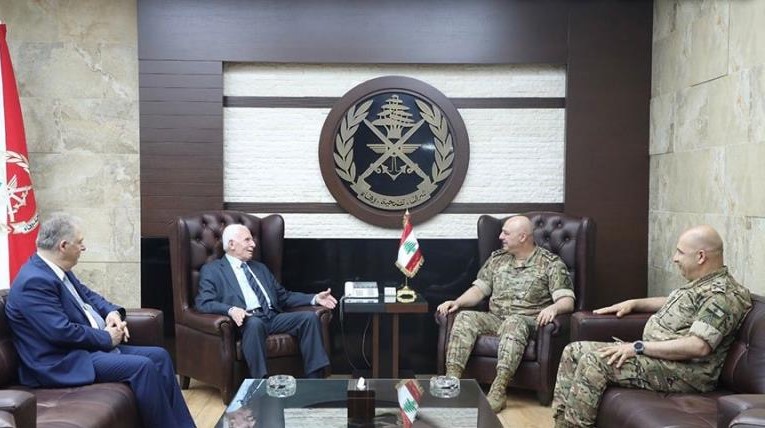 الأحمد يبحث أوضاع المخيمات مع عون والبيسري