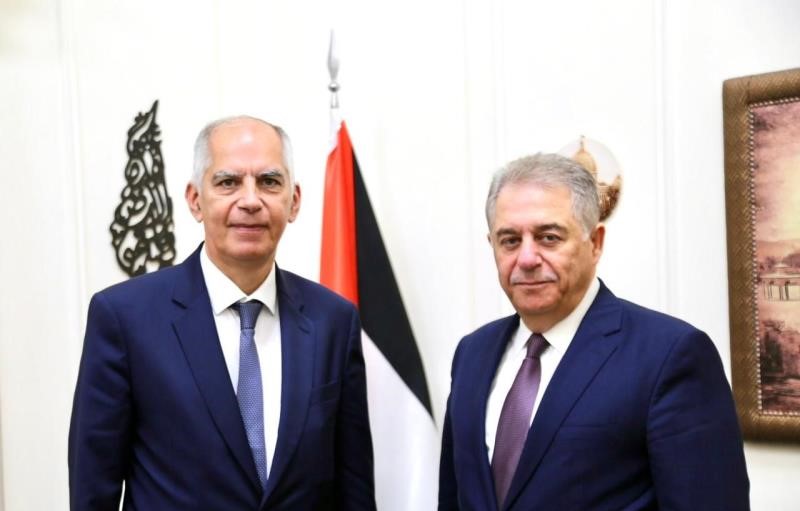 باريس مهتمة بأوضاع اللاجئين الفلسطينيين في لبنان