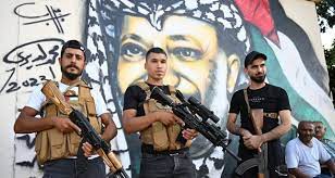 صلاح يؤكد تراجع فتح في مخيمات لبنان بعد طوفان الأقصى