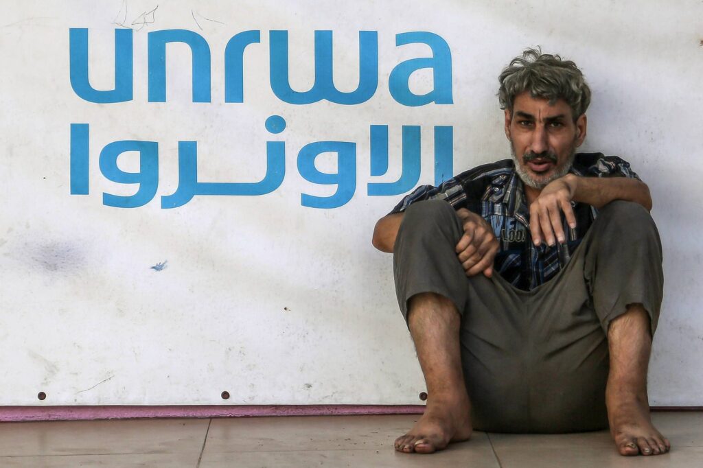 إتصالات لإستثناء خدمات الأونروا في لبنان من التوقف