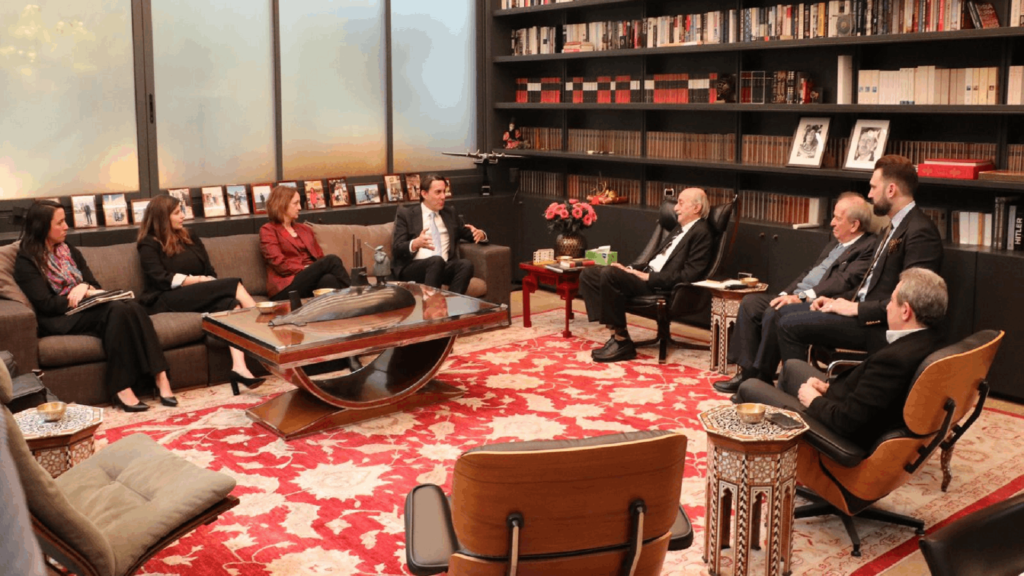 جولة محادثات لهوكشتاين مع القوى اللبنانية