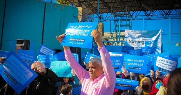 خطوات تصعيدية ضد كلاوس بعد إصرارها على إقالة الشريف