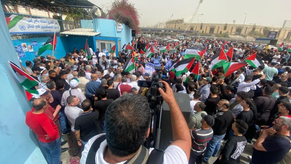 قمع إعتصام أمام مقر الأونروا في بيروت
