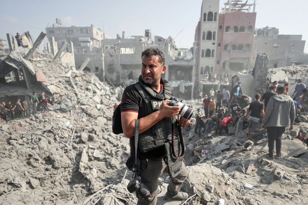 اليونسكو تمنح جائزة الصحافة لصحفيي غزة