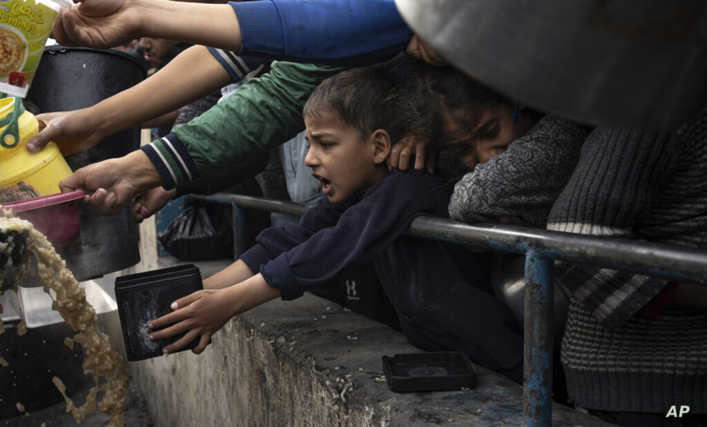 لازاريني: زيادة المساعدات الإنسانية لغزة لا تبعد شبح المجاعة