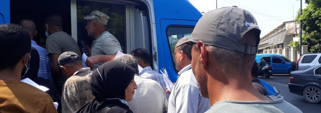 الأونروا توزع مساعدات شبكة الأمان