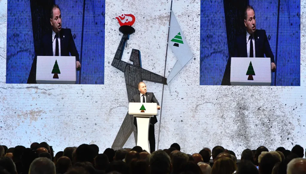 الجميل يطالب حزب الله بتسليم سلاحه