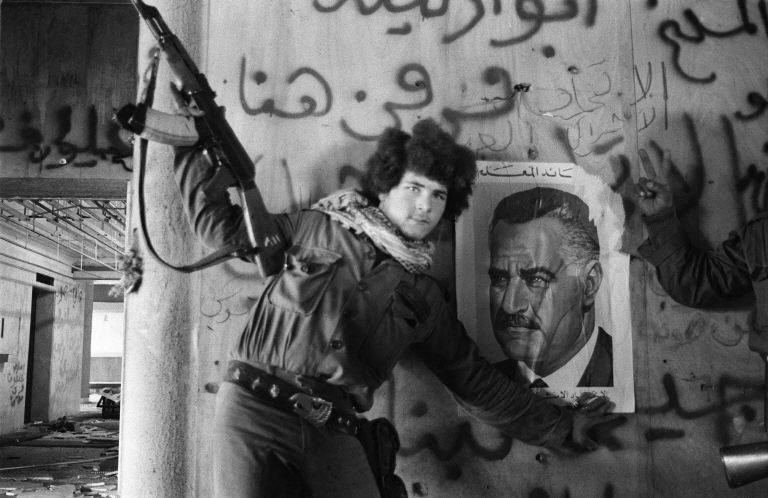 مبادرة وشيكة لتنفيس إحتقان سلاح المخيمات