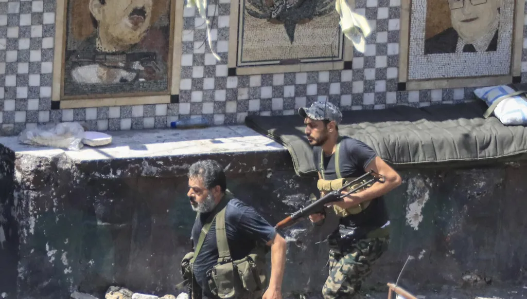 إتفاق لبناني ـ فلسطيني على سحب أسلحة مخيمات صور