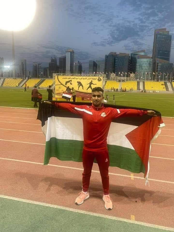 إستشهاد العمور خلال إنتظاره المساعدات في غزة