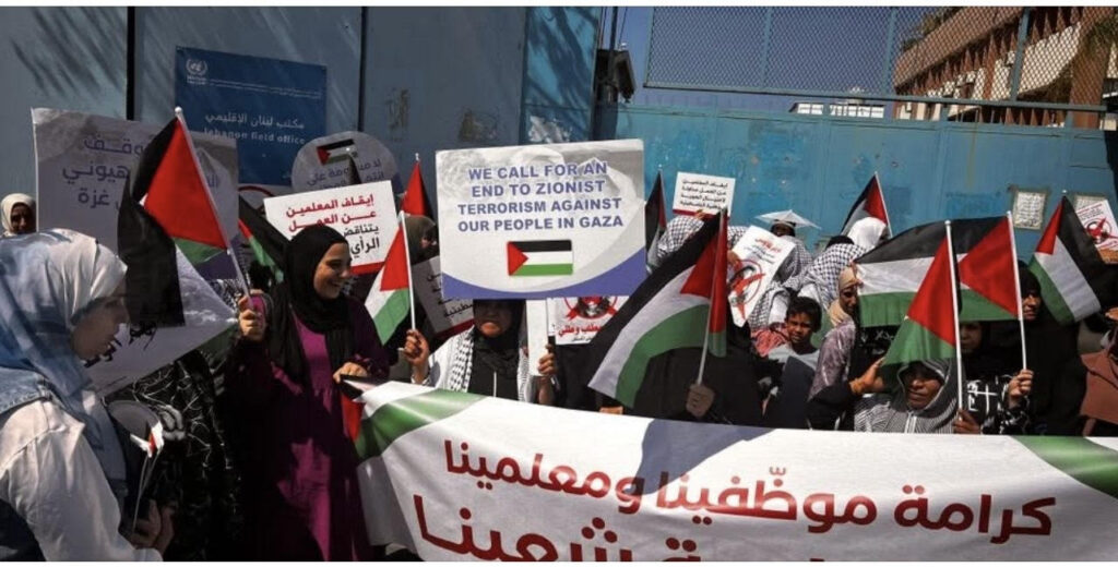 إعتصام حاشد ضد التقليصات أمام مكتب الأونروا