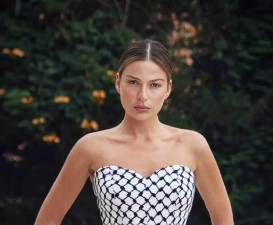 الكيك بالكوفية في ساحة النجمة