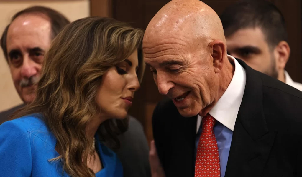 باراك يحشر اللبنانيين في زاوية الإملاءات الإسرائيلية