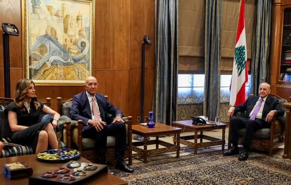 باراك يرضخ للثنائي