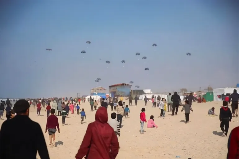 تأكيدات دولية على عدم جدوى الإنزال الجوي في القطاع