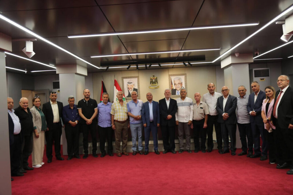 لجنة تحضيرية لإنتخابات اللجان الشعبية الفلسطينية في لبنان