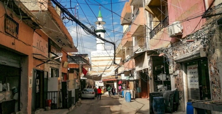 أبو عرب يعلن خلو مخيمات البقاع من السلاح الثقيل