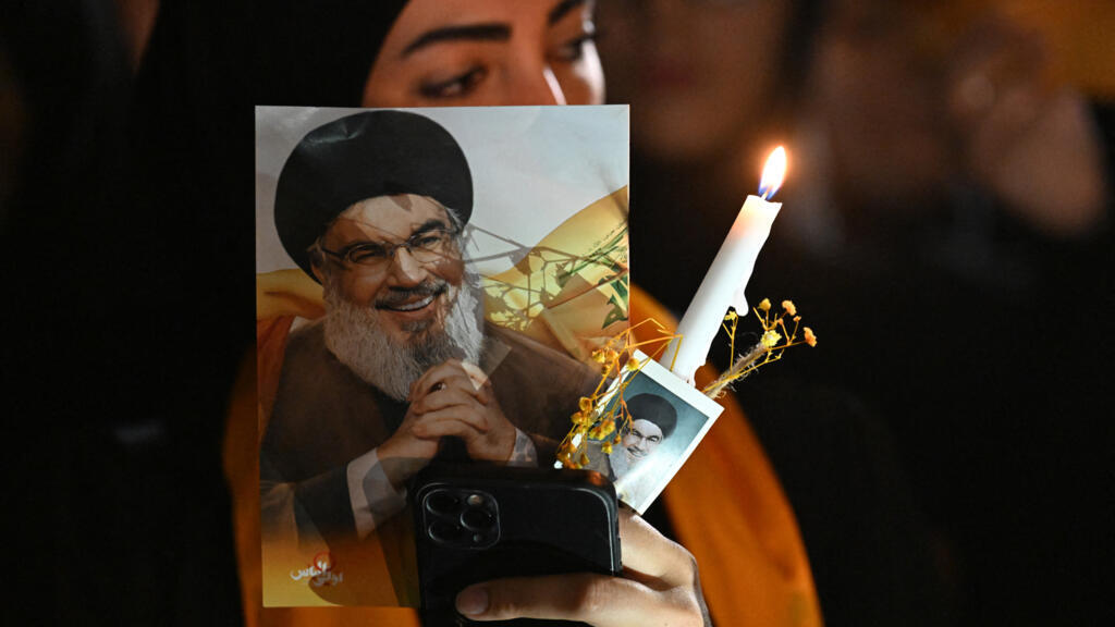 لاريجاني ينقل رسالة دعم خامنئي للمقاومة اللبنانية