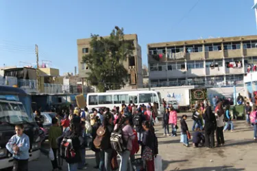 شعبية نهر البارد تدعو لمنع إدخال الهواتف للمدارس