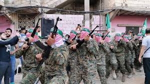 الفصائل تستغرب إتهامات دمشقية بالتقصير في تسليم سلاح المخيمات