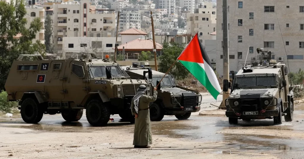 جنبلاط يحذر من تحويل الضفة لأرض إفتراضية