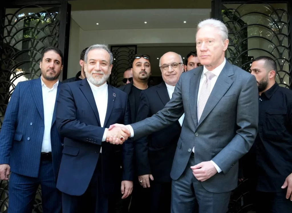 رجي: إيران تدعم تنظيما “غير شرعي” في لبنان