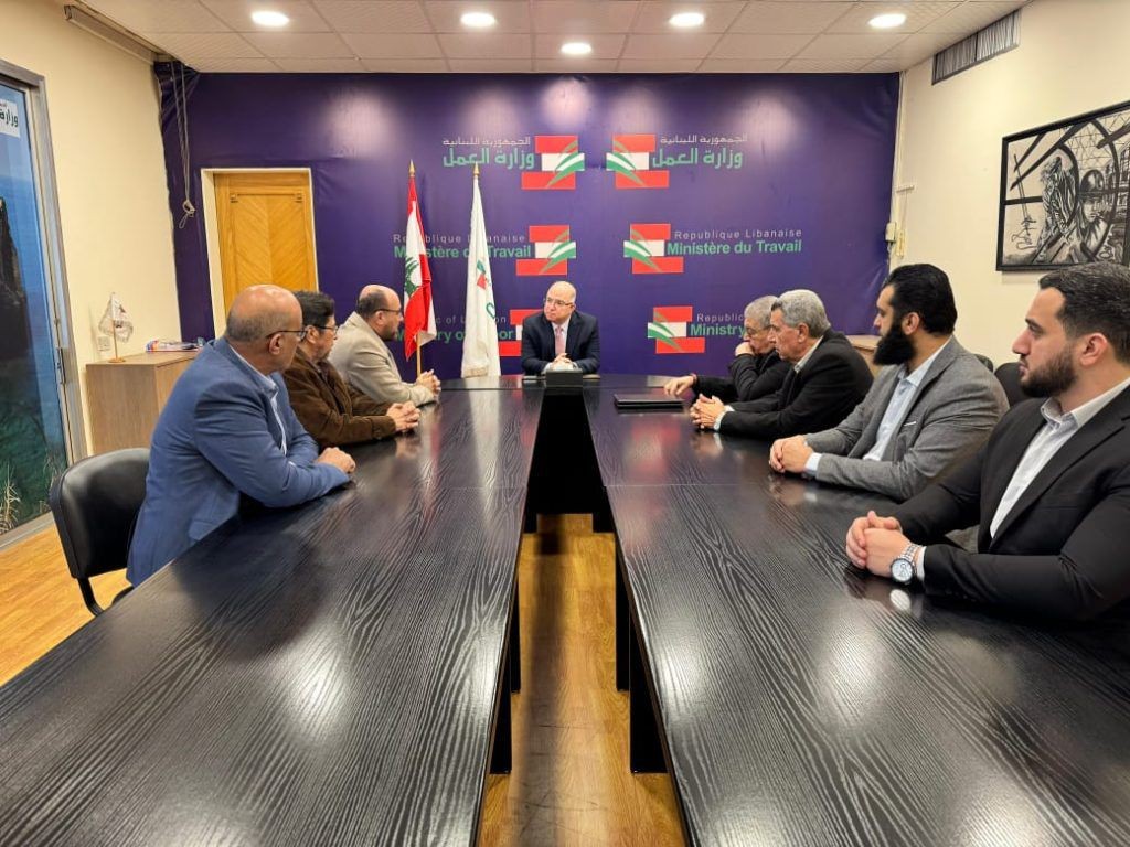 التشاوري يؤكد لحيدر حق الفلسطينيين في العمل