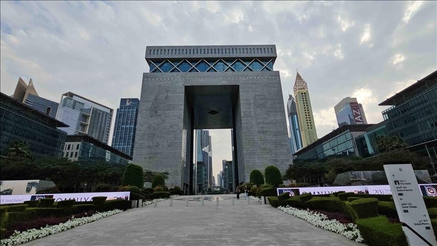 حزب الله يستغرب تبني الحكومة اللبنانية للإدعاءات الإماراتية