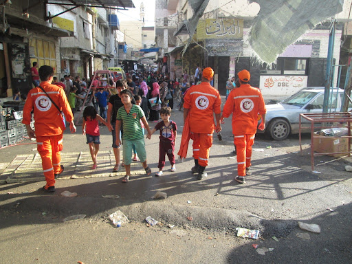 عيادة نقالة لمخيم عين الحلوة وجواره