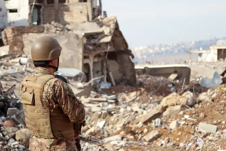 لبنان على مفترق الإستجداء والمقاومة