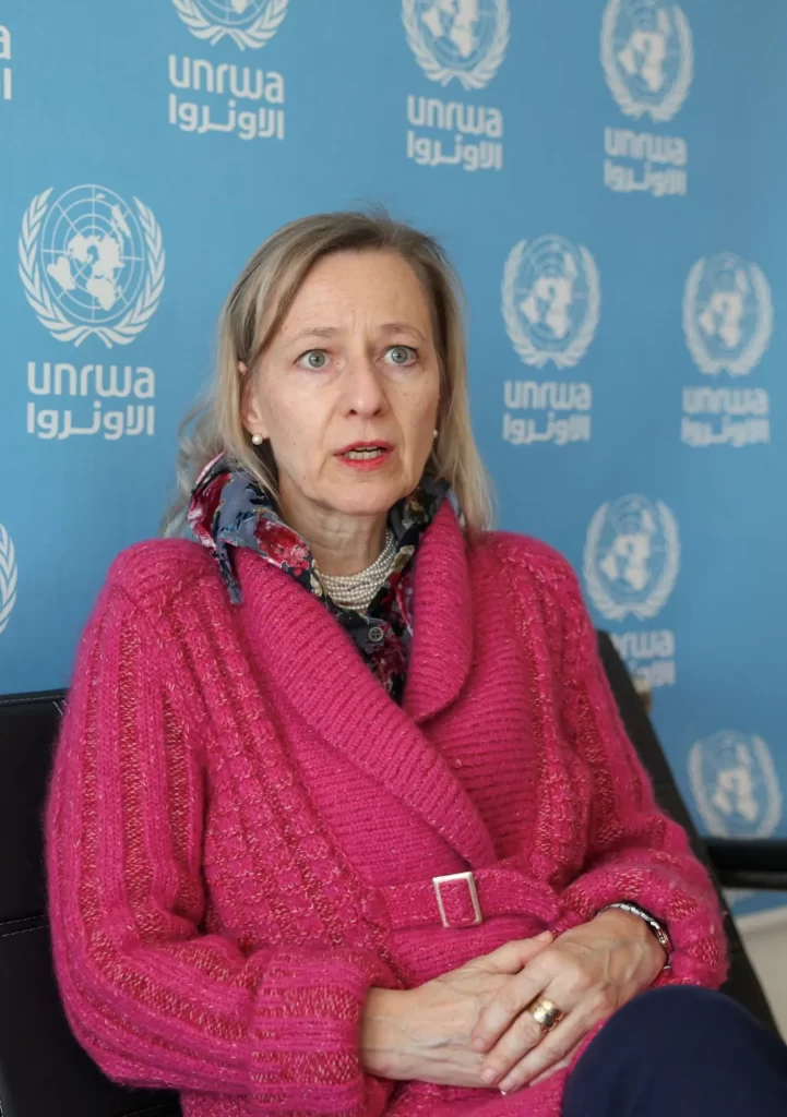 دعوات لطرد كلاوس بعد توقيف الصديق