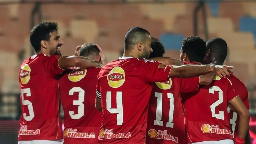 الأهلي المصري يتجه للتعاقد مع لاعبين فلسطينيين