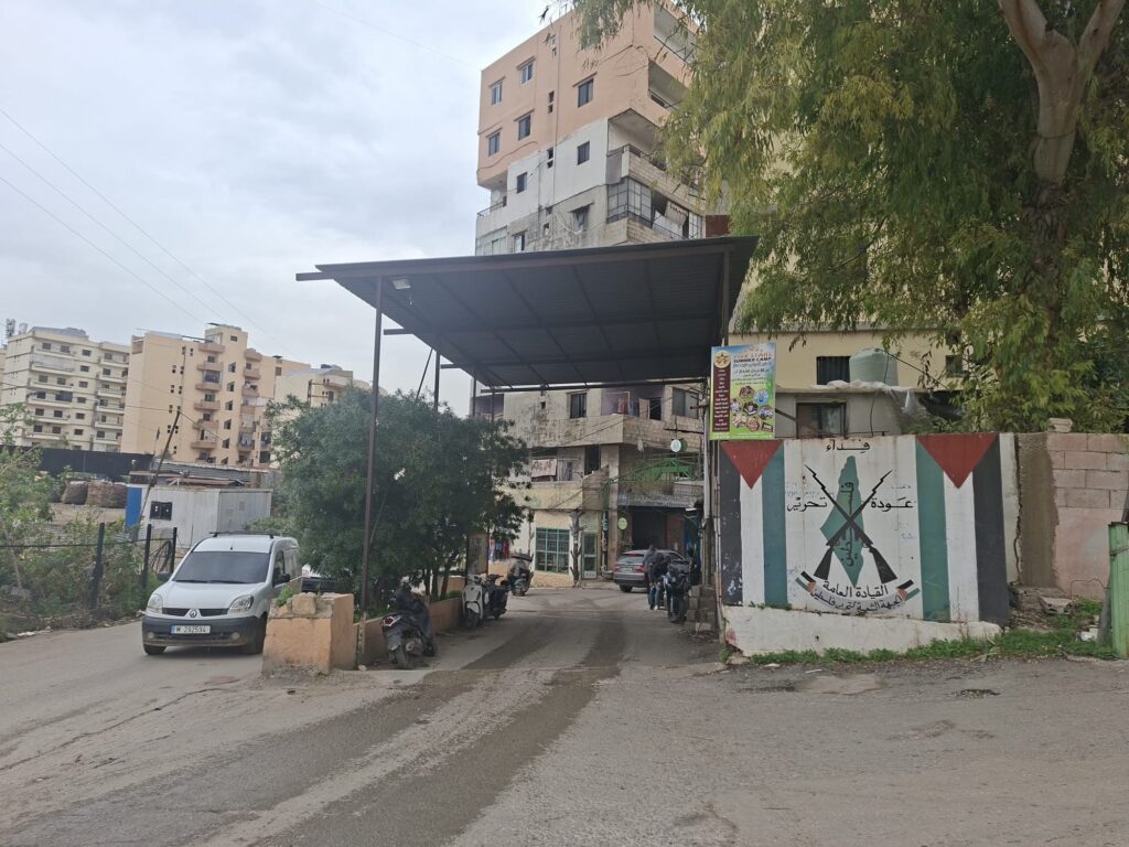 الجيش اللبناني يتسلم مدخل البداوي من القيادة العامة