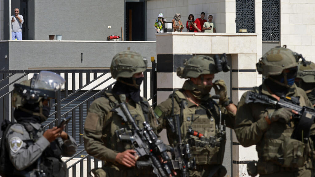 بتسيلم: إسرائيل تفكك الوجود الجماعي للفلسطينيين في الضفة