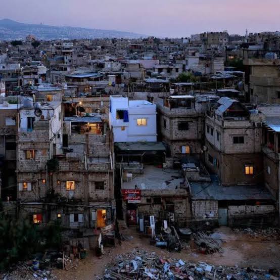 إمهال المخيمات الفلسطينية في لبنان لتسديد أجور الكهرباء