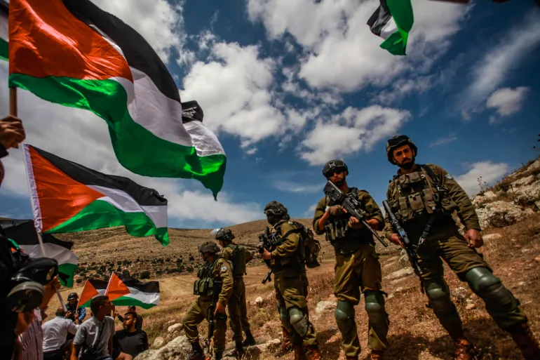 خطة إسرائيلية لتفكيك السلطة الفلسطينية